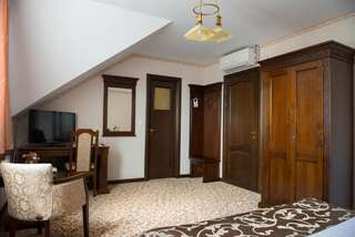 Отель Hotel President Сату-Маре Улучшенный двухместный номер с 1 кроватью-3